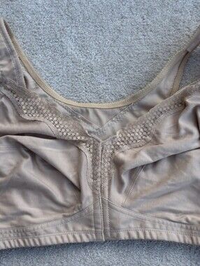 Exquisite Form 40DD Nude Women’s 7 Snap RN 139861 UPC 9769573981